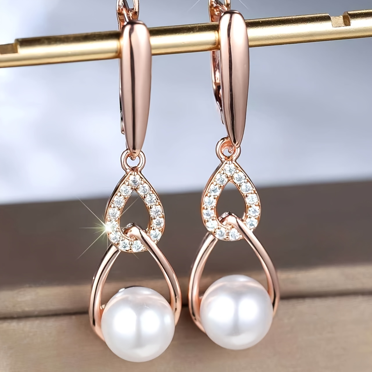 Women's Classic Elegant Minimalist Zirconia Inlaid Earrings